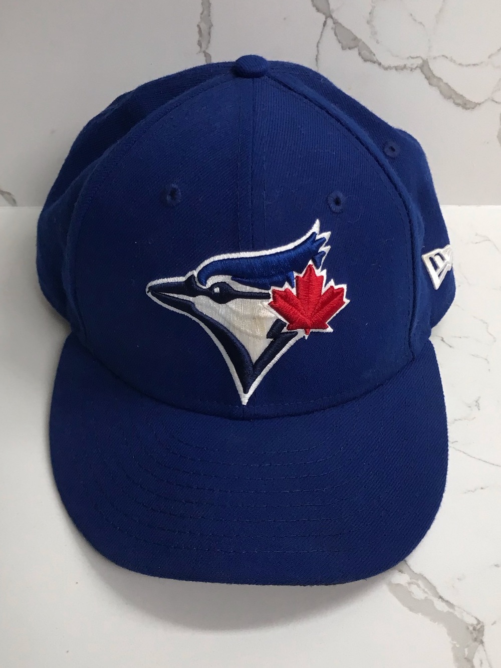 New Era 59 Fifty Toronto Blue Jays Royal Blue Fitted Cap 7 1/2 Red Maple Leaf